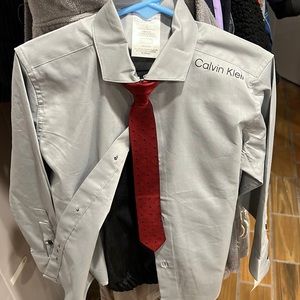NWT Calvin Klein suit outfit Grey Dress Shirt/black pants/red tie